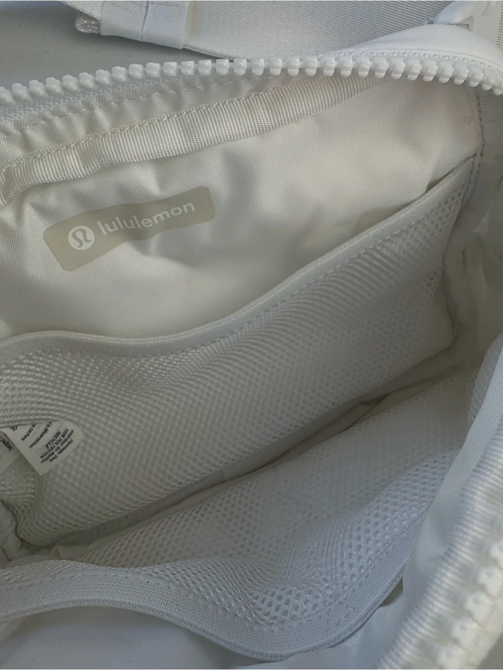 NWT Lululemon Everywhere Belt Bag Wonder Puff White